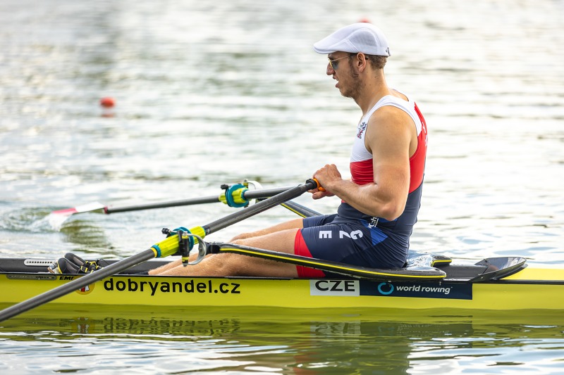 Středa 21. září byla velice úspěšná pro oba dvojskify mužů, lehký i těžký dvojskif pokračují do semifinále.