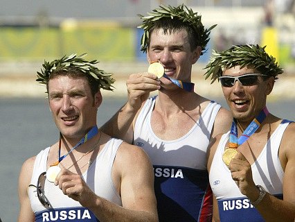 Atény 2004: Sergej Fedorovcev vpravo (Foto archiv)