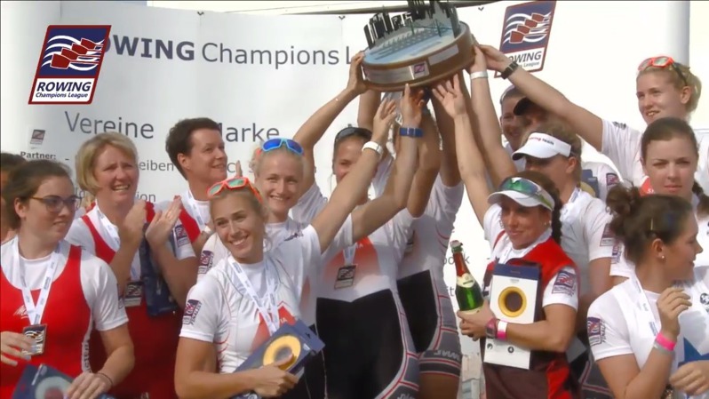 České veslařky s prestižní trofejí