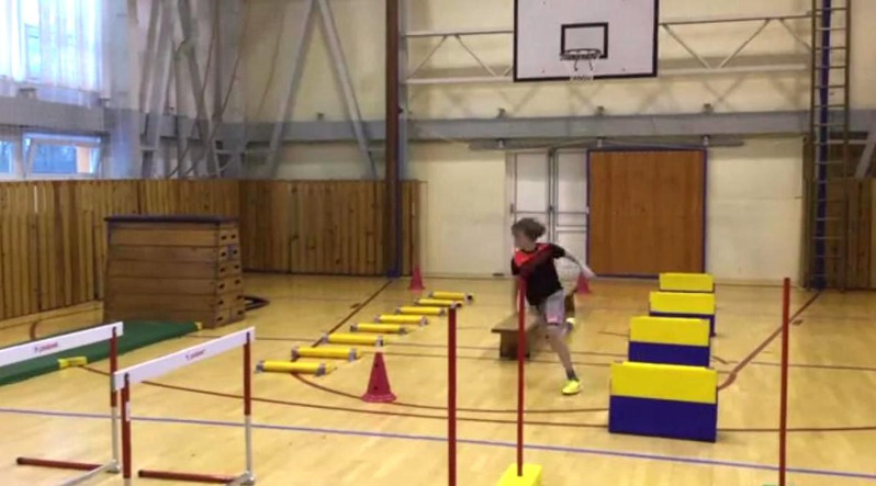 Část atletické dráhy (Reprofoto video TJ KVS Štětí)
