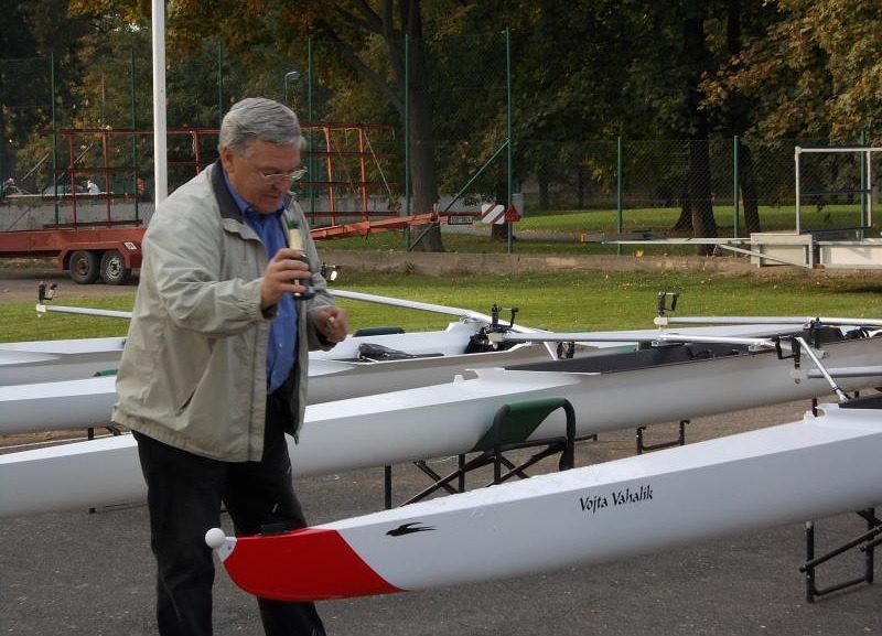Jan Vahalík při křtu nové lodi v roce 2013