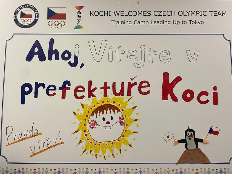 Mužská část veslařské výpravy odletěla do Tokia